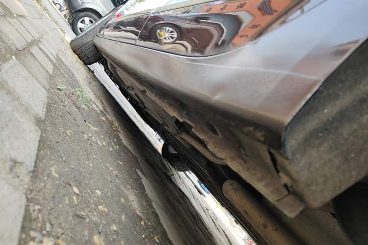 Used Buick LaCrosse 2016 20T Luxury Model Left Side Sill