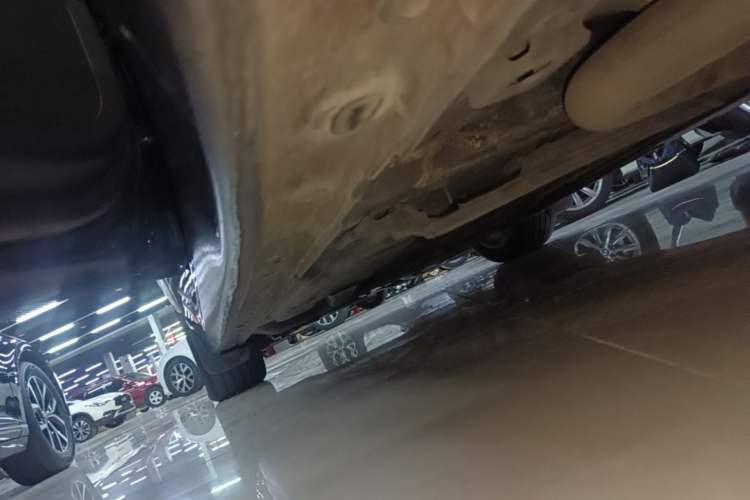 Used Buick LaCrosse 2016 28T Luxury Version Left Side Sill