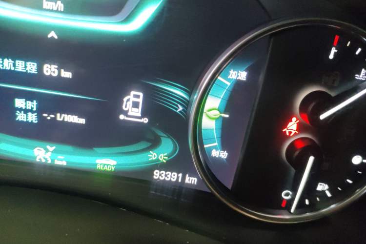 Used Buick LaCrosse 2016 30H Luxury Version Odometer Close Up