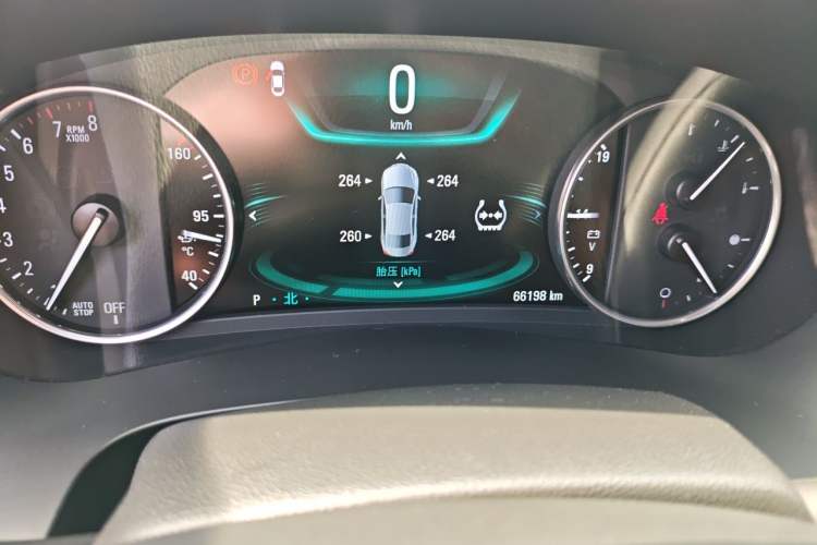 Used Buick LaCrosse 2016 28T Luxury Version Odometer Close Up