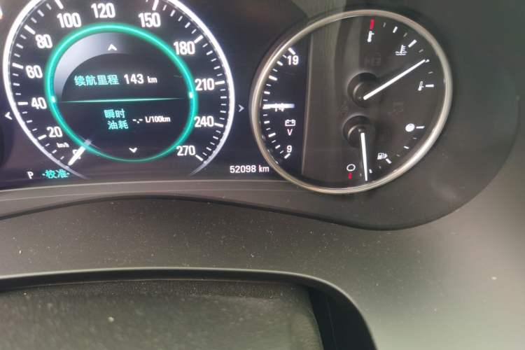 Used Buick LaCrosse 2016 20T Luxury Model Odometer Close Up