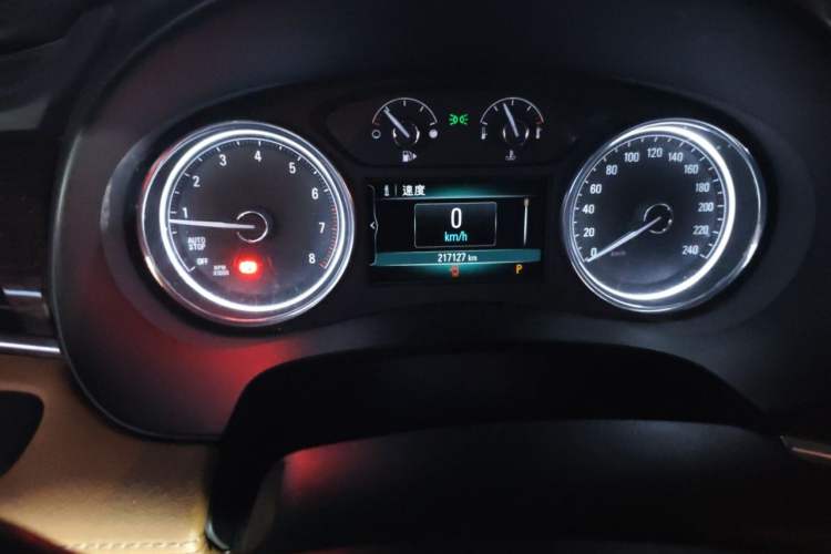 Used Buick LaCrosse 2016 20T Elite Edition Odometer Close Up