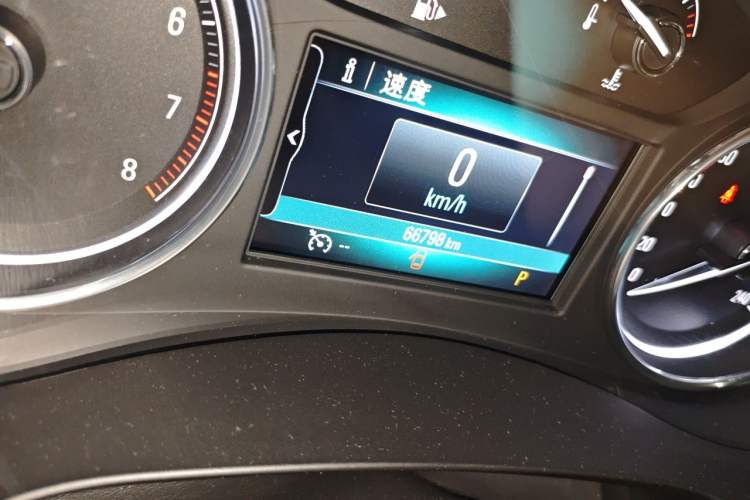 Used Buick LaCrosse 2016 20T Elite Edition Odometer Close Up