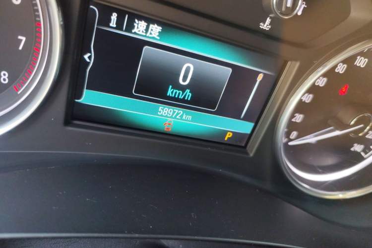 Used Buick LaCrosse 2016 20T Elite Edition Odometer Close Up