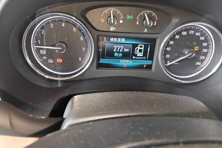 Used Buick LaCrosse 2016 28T Premium Edition Odometer Close Up