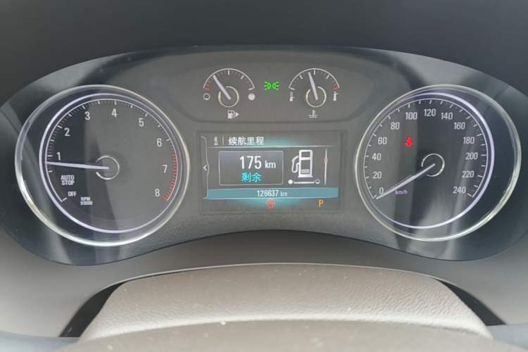 Used Buick LaCrosse 2016 20T Leading Model Odometer Close Up