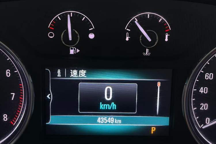 Used Buick LaCrosse 2016 20T Elite Edition Odometer Close Up