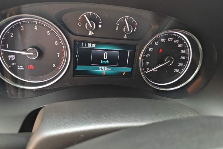Used Buick LaCrosse 2016 28T Elite Model Odometer Close Up