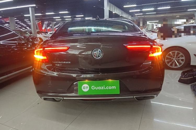 Used Buick LaCrosse 2016 28T Luxury Version Rear
