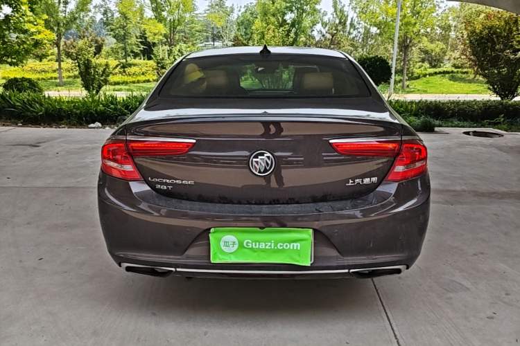 Used Buick LaCrosse 2016 28T Luxury Version Rear