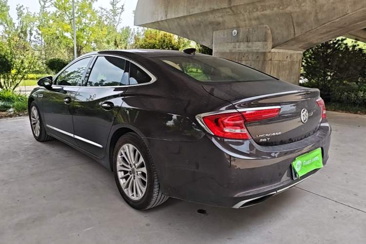 Used Buick LaCrosse 2016 28T Luxury Version Rear Left 45 Deg
