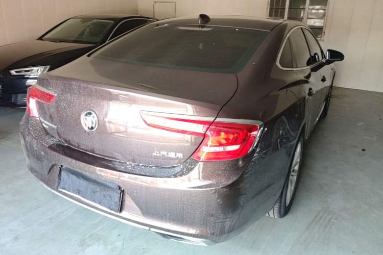 Used Buick LaCrosse 2016 28T Premium Edition Rear Right 45 Deg