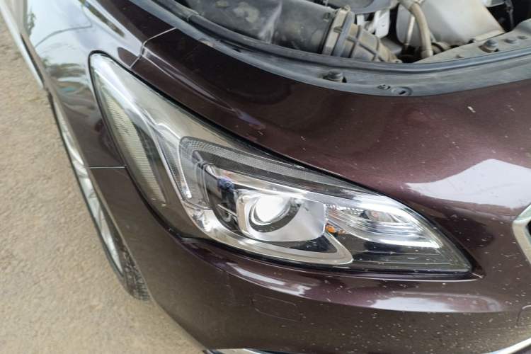 Used Buick LaCrosse 2016 28T Elite Model Right Front Headlight