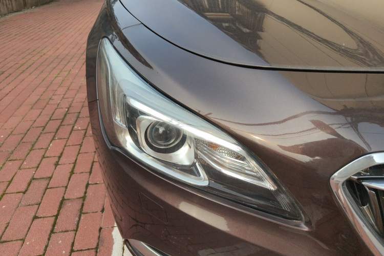 Used Buick LaCrosse 2016 20T Elite Edition Right Front Headlight