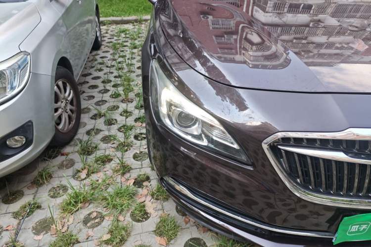 Used Buick LaCrosse 2016 20T Luxury Model Right Front Headlight