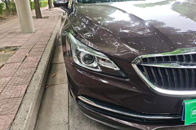 Used Buick LaCrosse 2016 20T Elite Edition Right Front Headlight