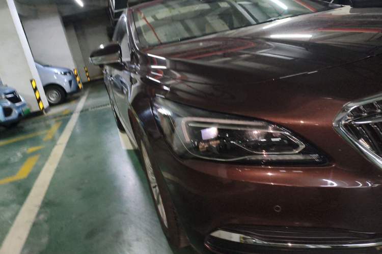 Used Buick LaCrosse 2016 30H Luxury Version Right Front Headlight