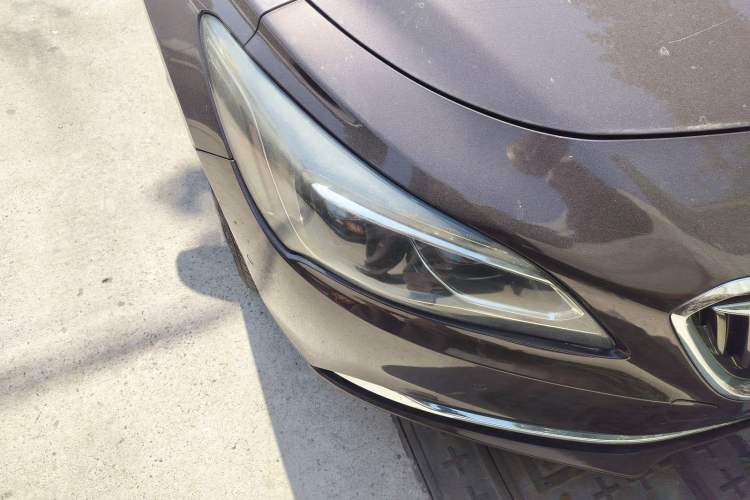 Used Buick LaCrosse 2016 30H Luxury Version Right Front Headlight