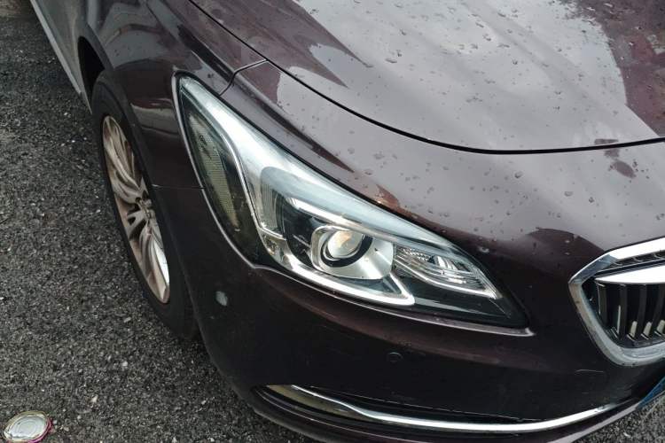 Used Buick LaCrosse 2016 20T Elite Edition Right Front Headlight