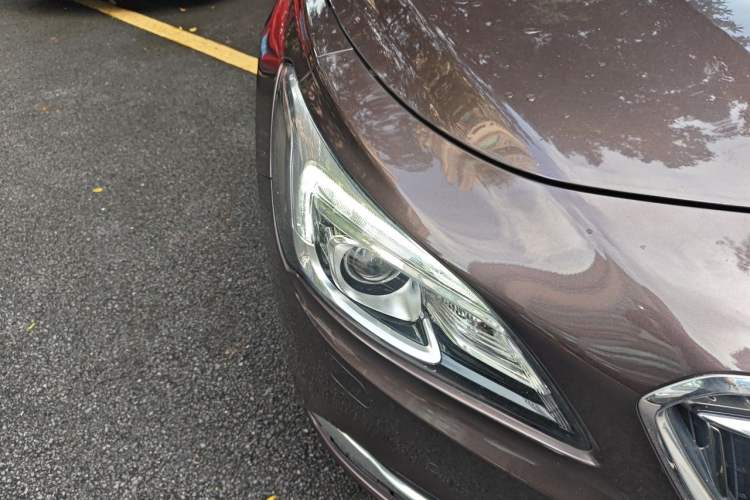 Used Buick LaCrosse 2016 Revised Version 28T Elite Edition Right Front Headlight
