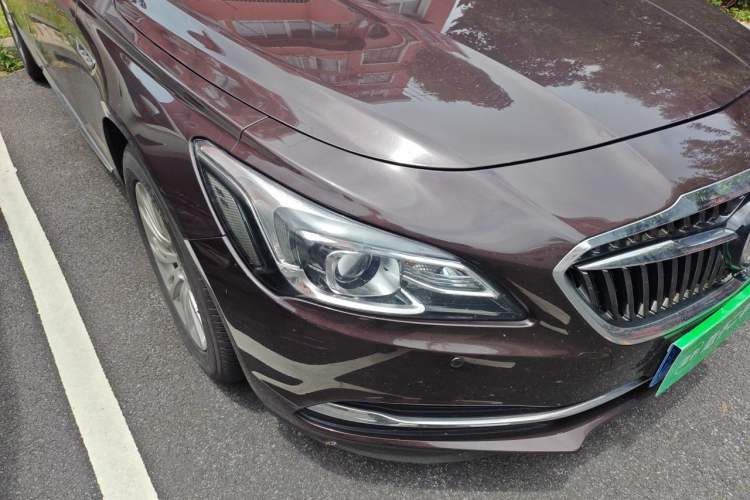 Used Buick LaCrosse 2016 20T Leading Model Right Front Headlight