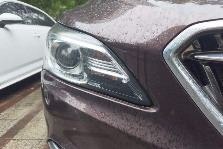 Used Buick LaCrosse 2016 20T Leading Model Right Front Headlight