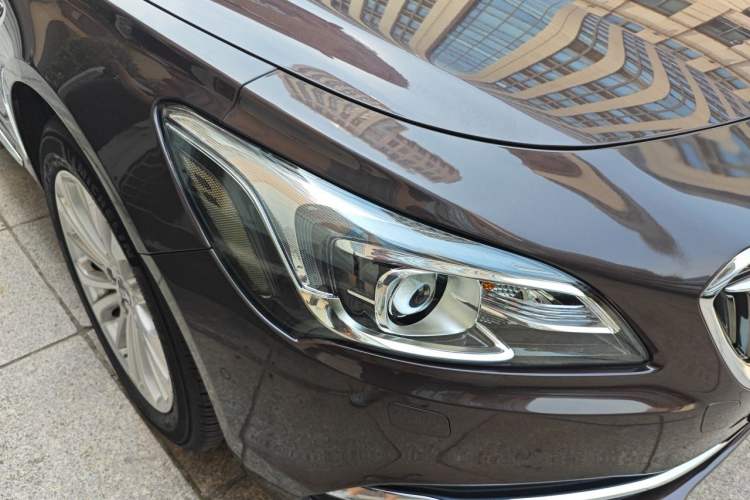 Used Buick LaCrosse 2016 28T Elite Model Right Front Headlight