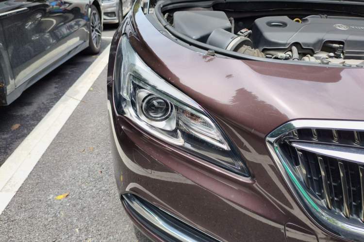 Used Buick LaCrosse 2016 20T Elite Edition Right Front Headlight