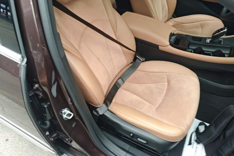Used Buick LaCrosse 2016 20T Elite Edition Right Front Seat