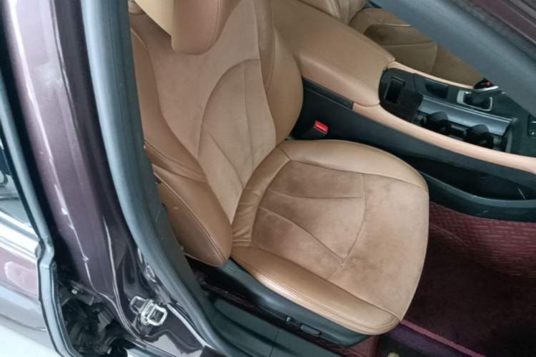 Used Buick LaCrosse 2016 28T Elite Model Right Front Seat