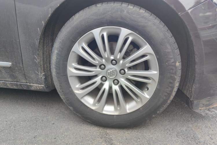 Used Buick LaCrosse 2016 Revised 20T Leading Edition Right Front Wheel Hub