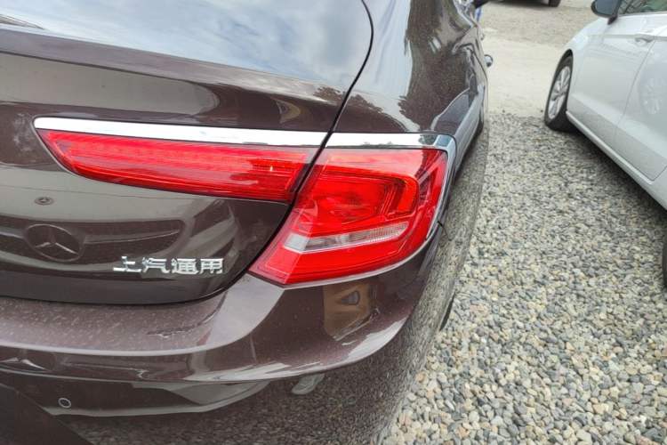 Used Buick LaCrosse 2016 20T Luxury Model Right Rear Taillight