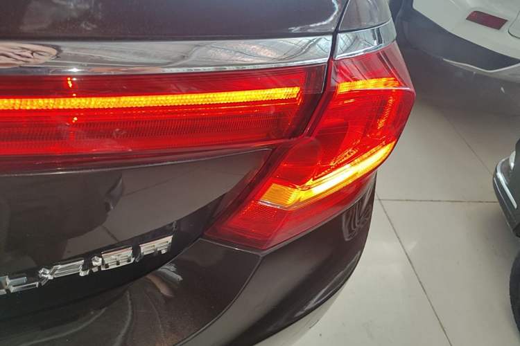 Used Buick LaCrosse 2016 20T Elite Edition Right Rear Taillight