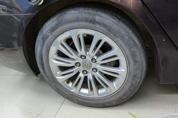 Used Buick LaCrosse 2016 20T Elite Edition Right Rear Wheel Hub