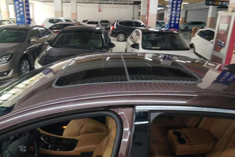 Used Buick LaCrosse 2016 20T Luxury Model Roof