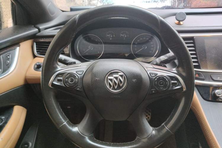 Used Buick LaCrosse 2016 20T Elite Edition Steering Wheel