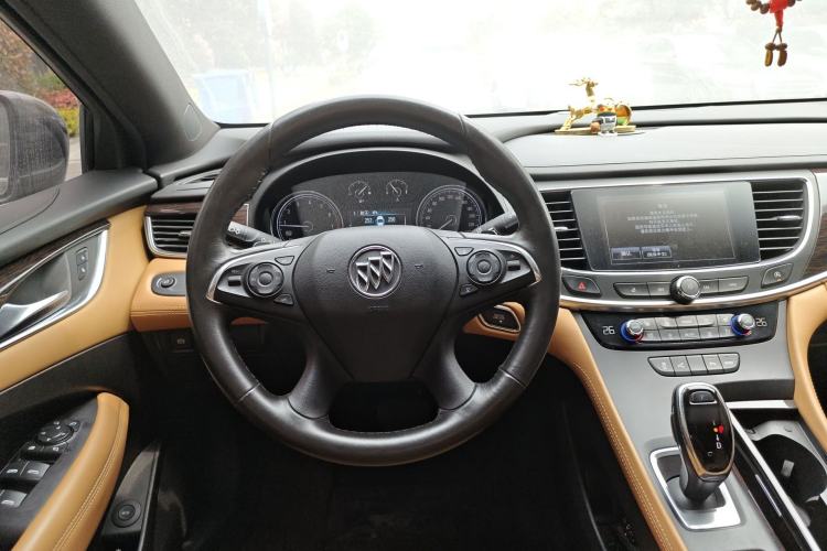Used Buick LaCrosse 2016 28T Premium Edition Steering Wheel