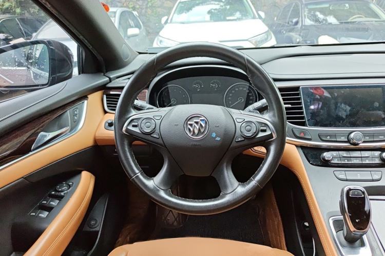 Used Buick LaCrosse 2016 28T Elite Model Steering Wheel