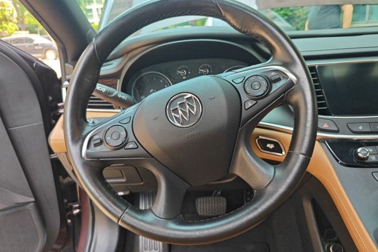 Used Buick LaCrosse 2016 28T Elite Model Steering Wheel