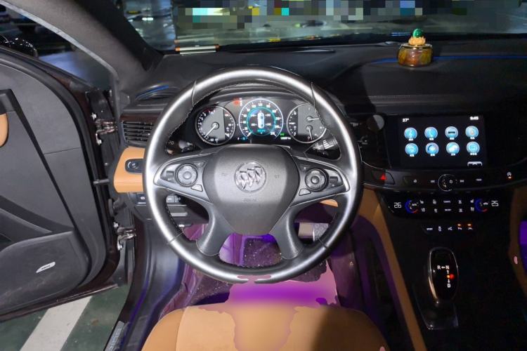Used Buick LaCrosse 2016 28T Flagship Model Steering Wheel