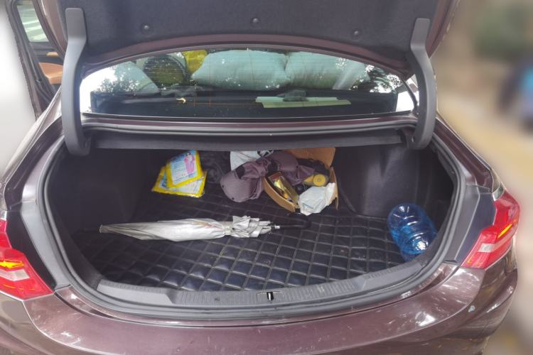Used Buick LaCrosse 2016 28T Premium Edition Trunk