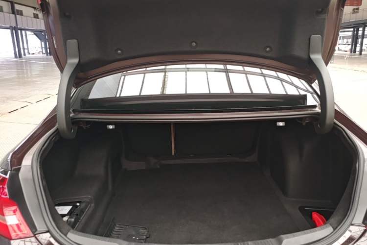 Used Buick LaCrosse 2016 20T Elite Edition Trunk