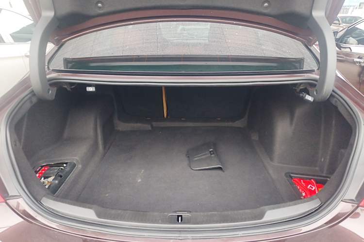 Used Buick LaCrosse 2016 20T Elite Edition Trunk