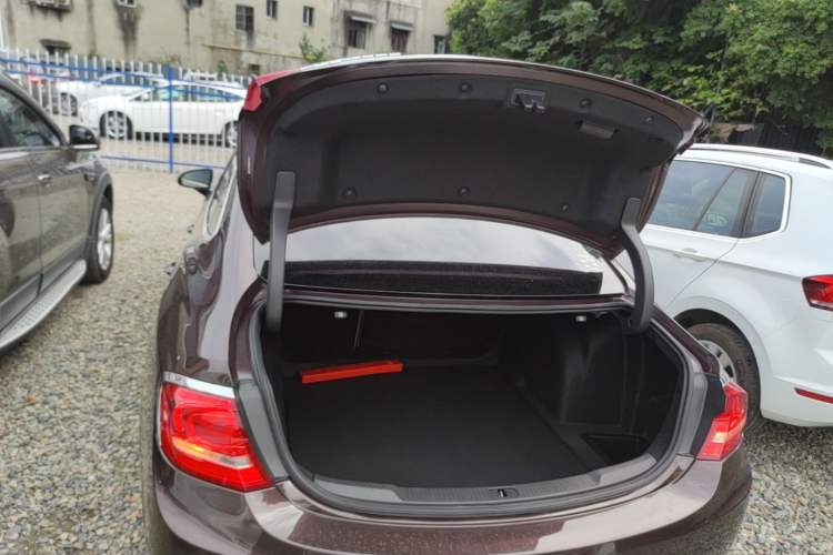 Used Buick LaCrosse 2016 20T Luxury Model Trunk