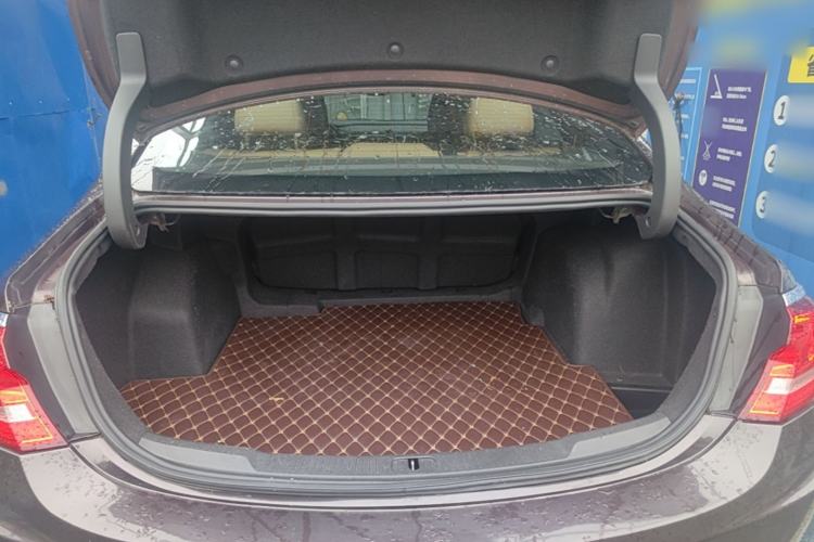 Used Buick LaCrosse 2016 28T Luxury Version Trunk