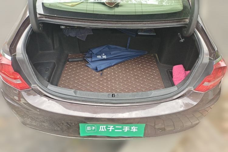 Used Buick LaCrosse 2016 30H Luxury Version Trunk