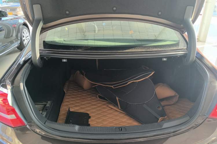 Used Buick LaCrosse 2016 20T Elite Edition Trunk