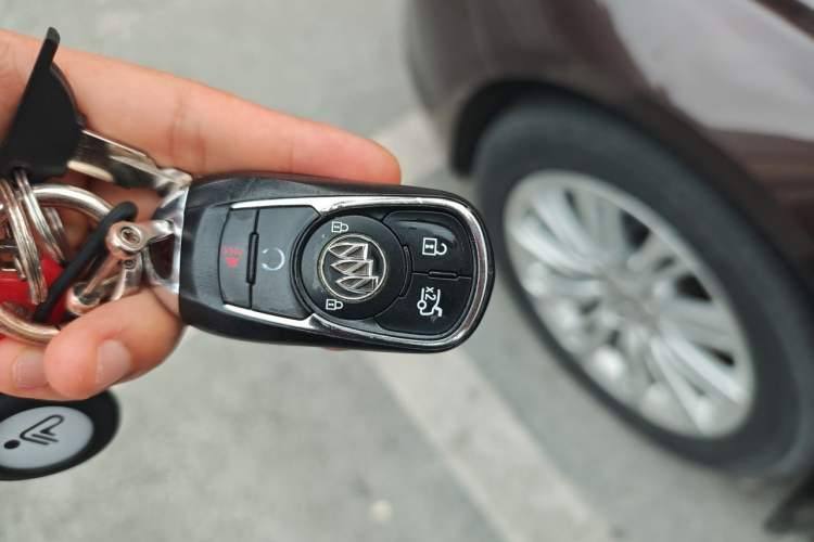 Used Buick LaCrosse 2016 20T Luxury Model Vehicle Key