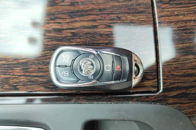 Used Buick LaCrosse 2016 20T Luxury Model Vehicle Key