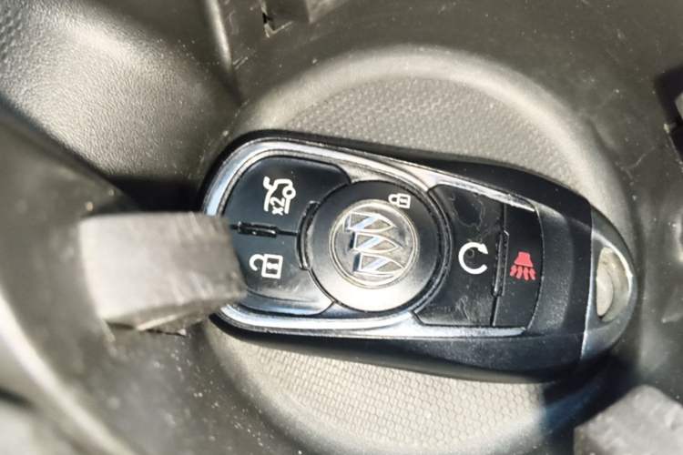 Used Buick LaCrosse 2016 28T Elite Model Vehicle Key